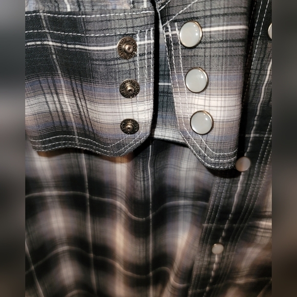 Brooks & Dunn Long Sleeve Western Shirt - Picture 7 of 10